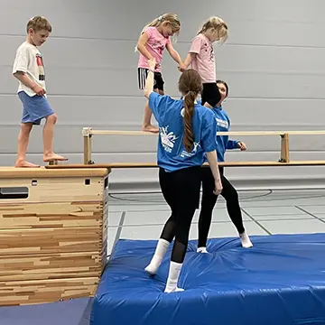 Foto Eltern-Kind-Turnen